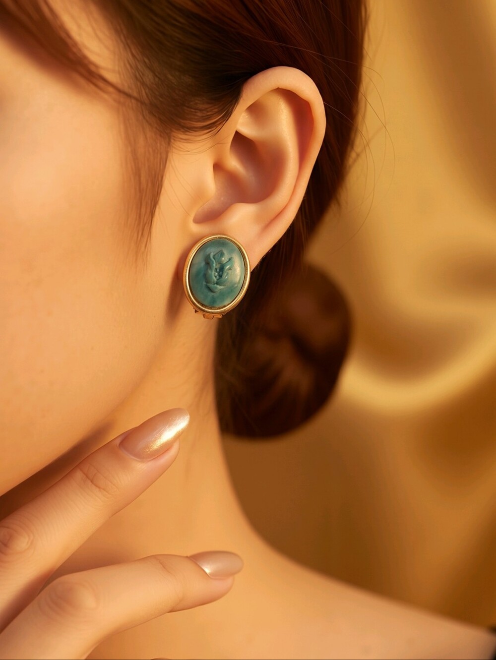 Vintage 1950s Cameo Clip On Earrings Teal Blue Oval Floral Grandmacore Coquette